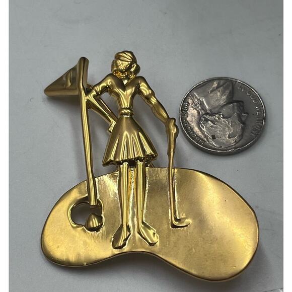 Lady Golfer Pin/Brooch Vintage, Gold Bezel, Shiny Gold Lady Golfer, CAJC Design - Picture 8 of 10